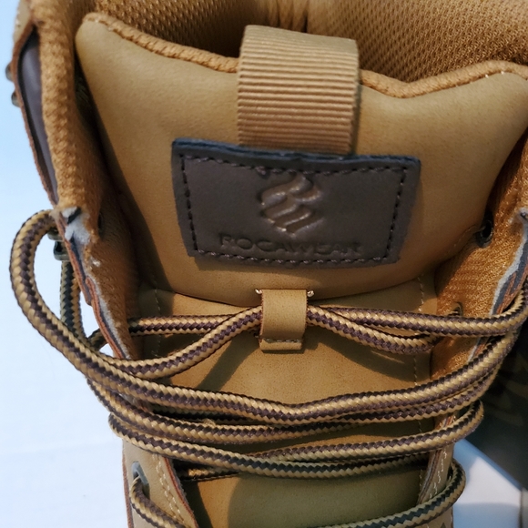 Sold  Rocawear Faux Leather Boots  Size 9.5 - Picture 10 of 11